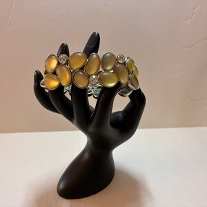 Vintage Buttercream Stones & Rhinestones Bracelet in a Silver Tone Setting